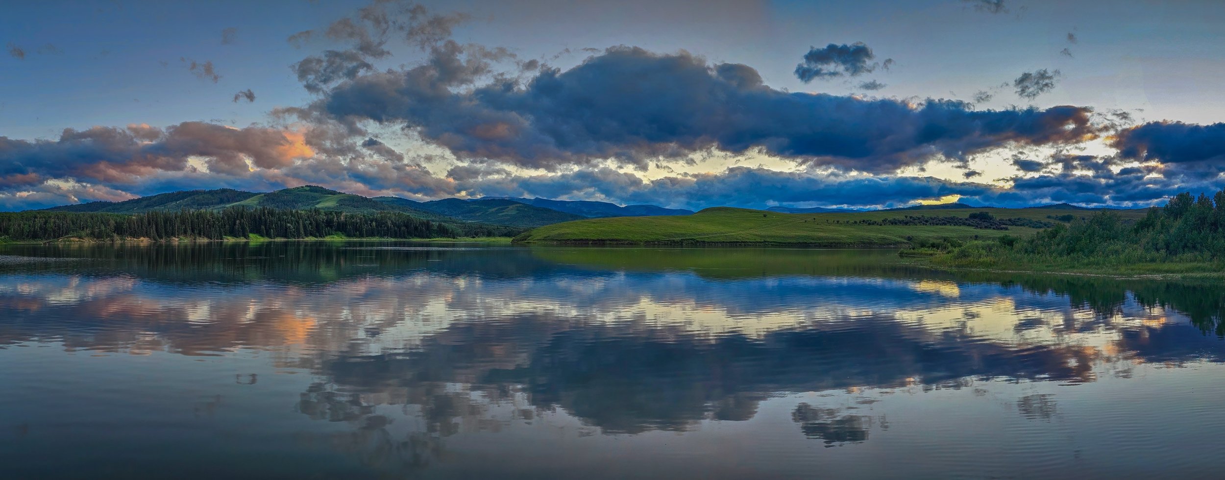 Last Rays of the Day, Chain Lakes Reservoir, AB, 2025-07-09